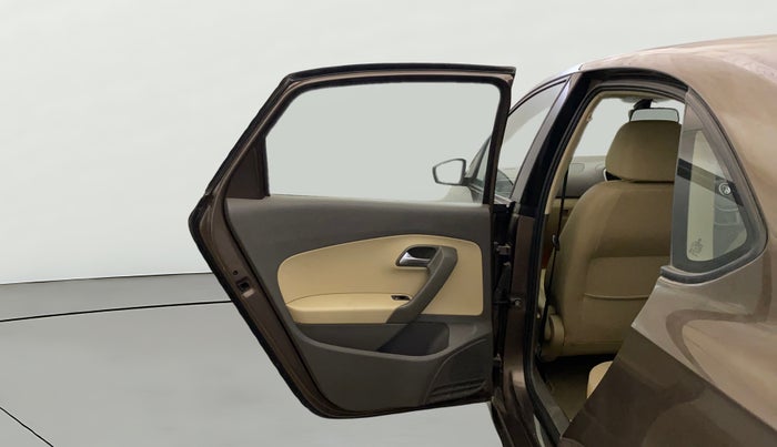 2016 Volkswagen Vento HIGHLINE 1.6 MPI, Petrol, Manual, 94,776 km, LHS Rear Door