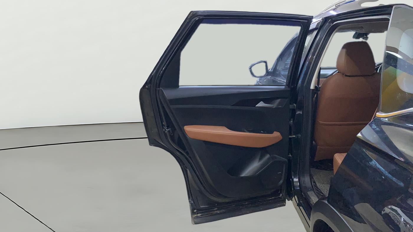 2021 MG HECTOR PLUS SELECT 2.0 DIESEL TURBO MT 7-STR, Diesel, Manual, 30,192 km, LHS Rear Door