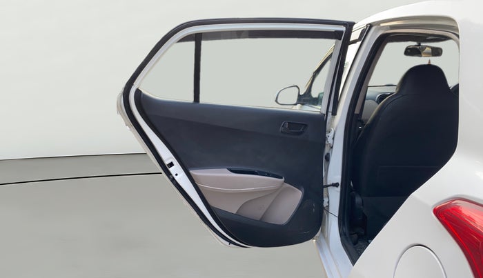 2014 Hyundai Grand i10 MAGNA 1.2 KAPPA VTVT, CNG, Manual, 1,30,977 km, LHS Rear Door