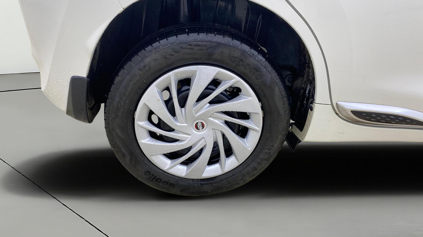 2023 Maruti Baleno DELTA PETROL 1.2, Petrol, Manual, 49,132 km, Right Rear Wheel