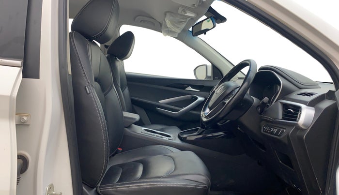 2020 MG HECTOR SHARP 1.5 DCT PETROL, Petrol, Automatic, 48,237 km, Right Side Front Door Cabin