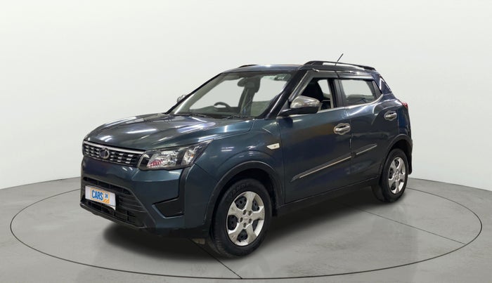 2022 Mahindra XUV300 W6 1.2 PETROL, Petrol, Manual, 39,602 km, Left Front Diagonal