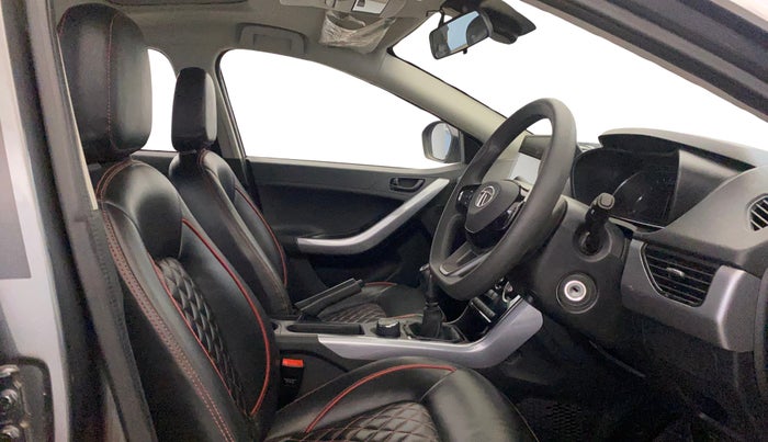 2021 Tata NEXON XM SUNROOF PETROL, Petrol, Manual, 48,543 km, Right Side Front Door Cabin