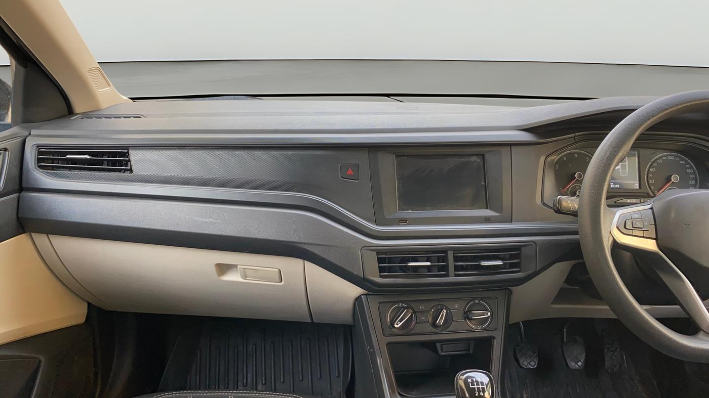 2023 Volkswagen VIRTUS COMFORTLINE TSI 1.0 MT, Petrol, Manual, 40,349 km, Air Conditioner