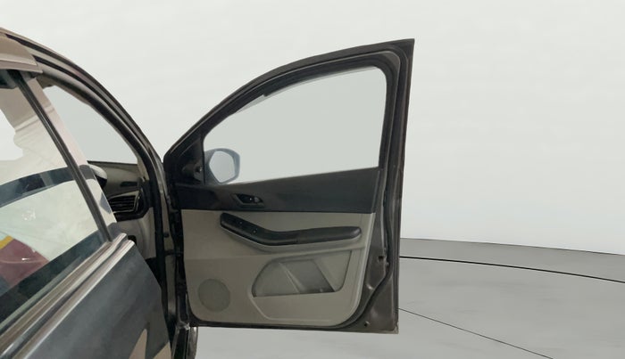 2021 Tata Tiago XT (O) PETROL, Petrol, Manual, 22,491 km, RHS Front Door