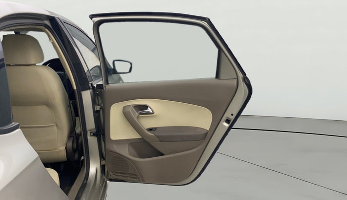 2015 Skoda Rapid 1.6 MPI ELEGANCE PLUS, Petrol, Manual, 1,26,232 km, RHS Rear Door