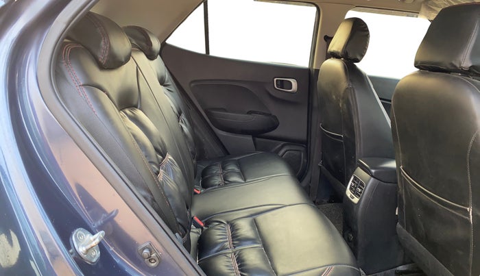 2020 Hyundai VENUE SX 1.0 TURBO, Petrol, Manual, 48,521 km, Right Side Rear Door Cabin