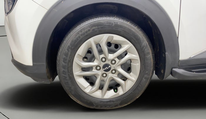 2023 KIA CARENS  PRESTIGE 1.5 TURBO PETROL IMT 7 STR , Petrol, Manual, 25,067 km, Left Front Wheel