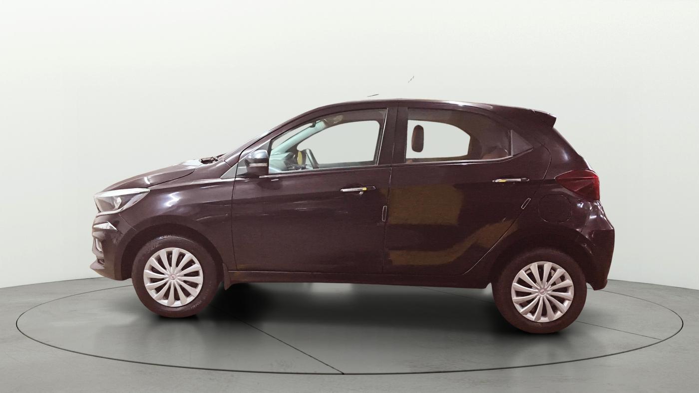 2023 Tata Tiago XZ PLUS CNG, CNG, Manual, 37,636 km, Left Side