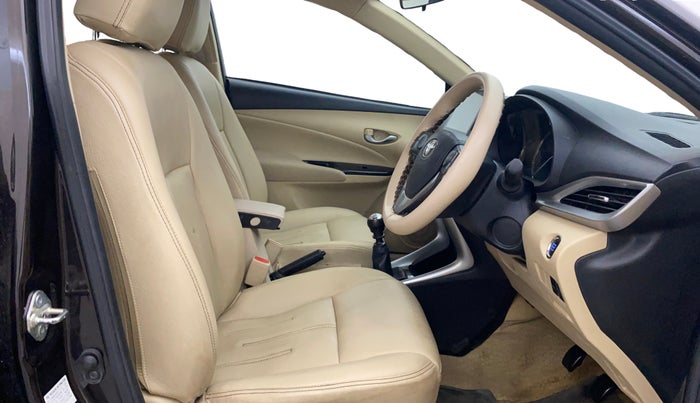 2021 Toyota YARIS G MT, Petrol, Manual, 39,157 km, Right Side Front Door Cabin