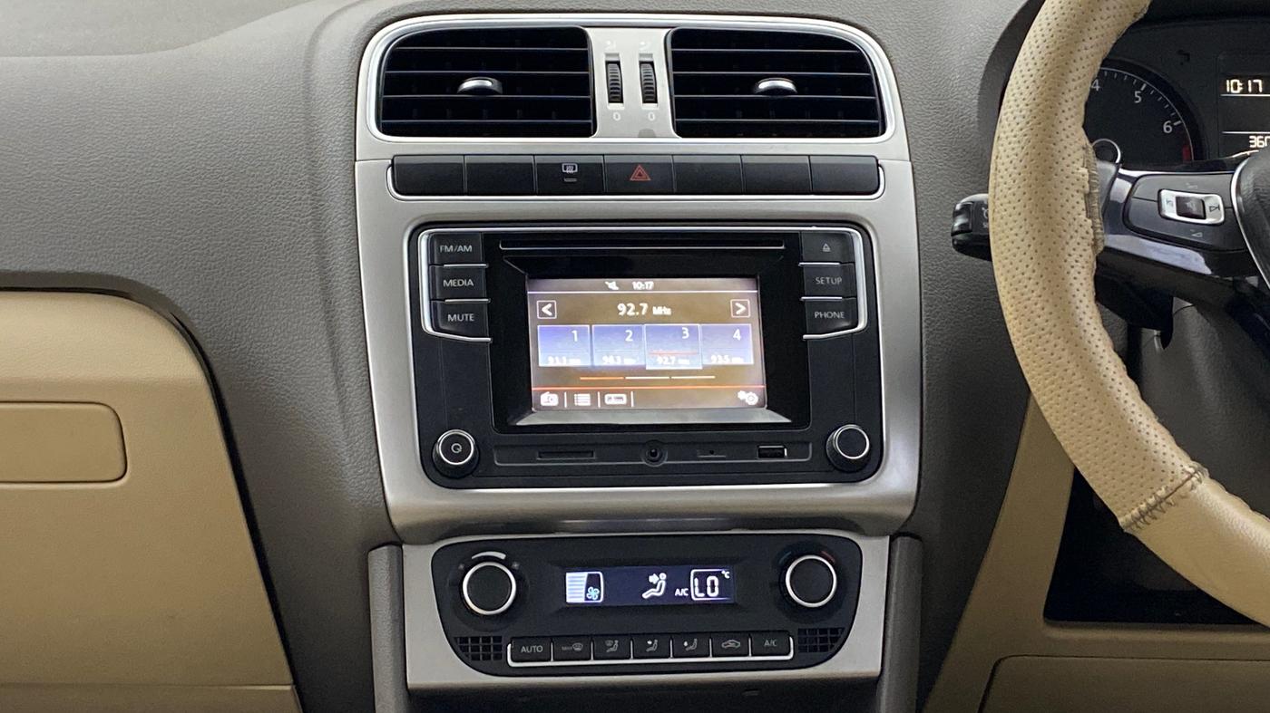 2016 Volkswagen Vento HIGHLINE 1.6 MPI, Petrol, Manual, 36,025 km, Air Conditioner