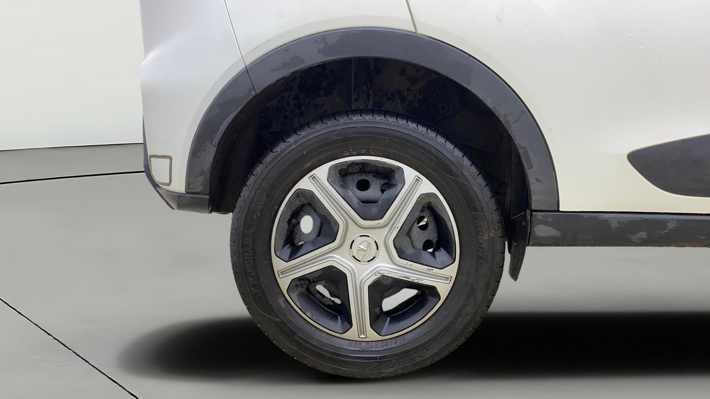 2021 Tata NEXON XMA DIESEL, Diesel, Automatic, 61,099 km, Right Rear Wheel