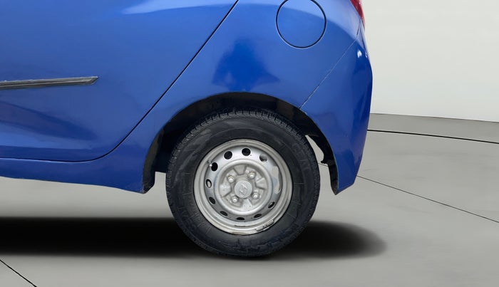 2016 Hyundai Eon ERA +, CNG, Manual, 47,892 km, Left Rear Wheel