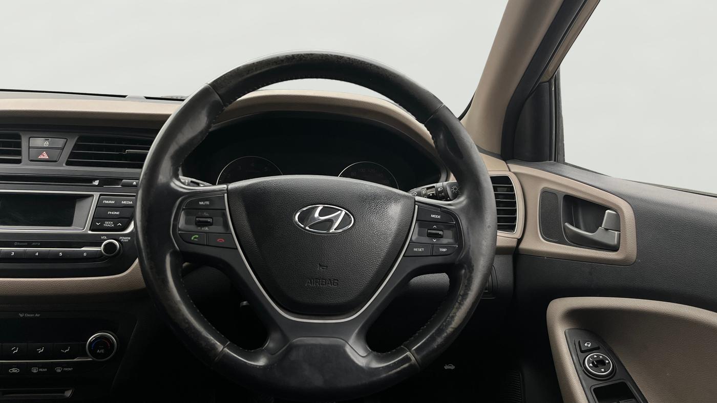 2015 Hyundai Elite i20 SPORTZ 1.2, Petrol, Manual, 96,681 km, Steering Wheel Close Up