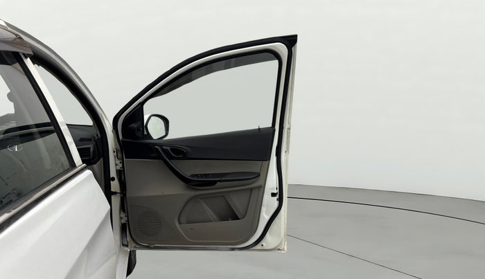 2019 Tata Tiago XZ PETROL, Petrol, Manual, 1,06,289 km, RHS Front Door