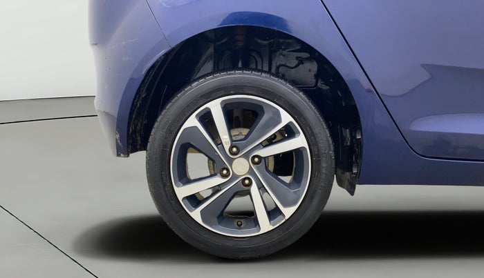 2023 Tata ALTROZ XZA, Petrol, Automatic, 31,031 km, Right Rear Wheel