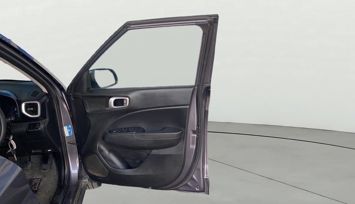 2020 Hyundai VENUE S 1.2, Petrol, Manual, 1,03,225 km, RHS Front Door