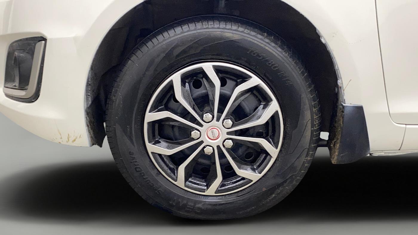 2015 Maruti Swift VXI, Petrol, Manual, 46,984 km, Left Front Wheel