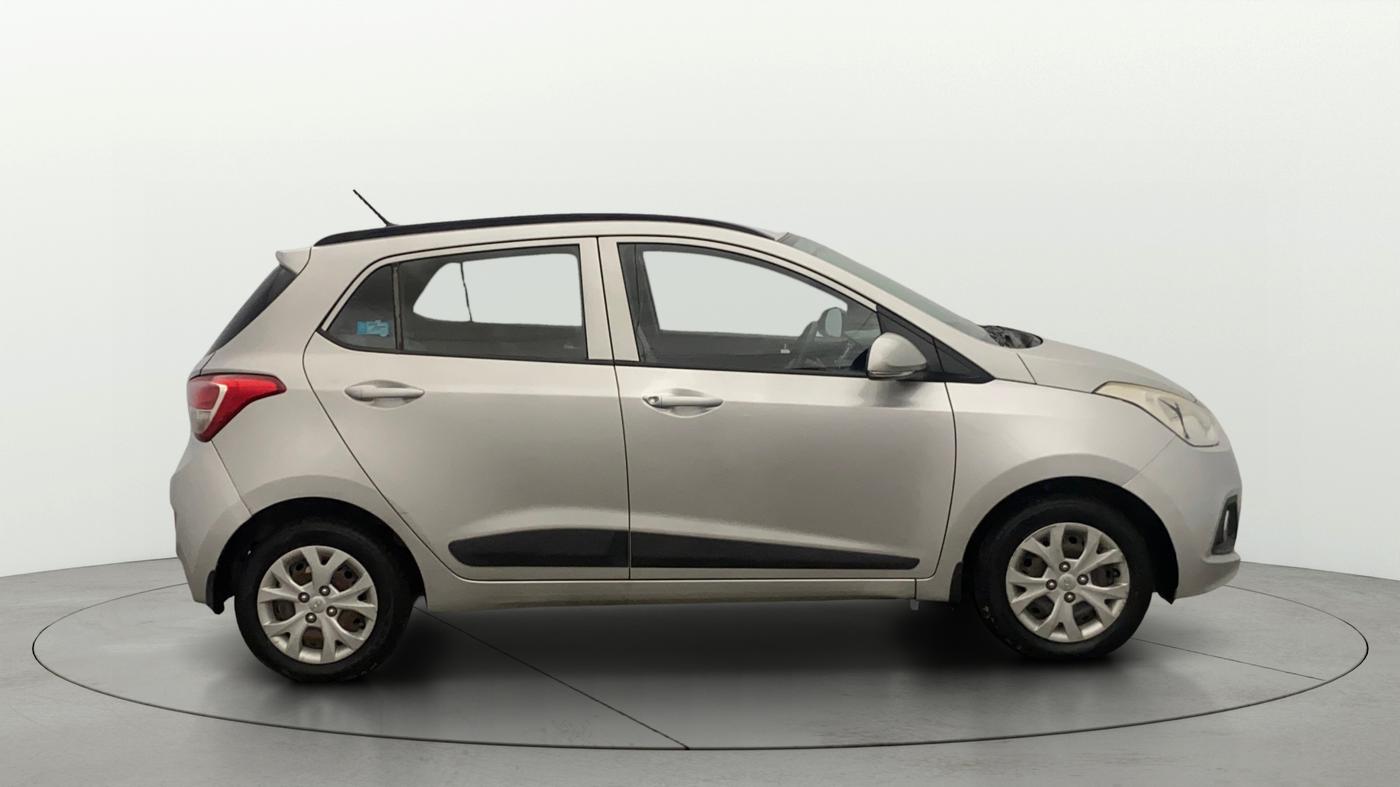 2016 Hyundai Grand i10 SPORTZ 1.2 KAPPA VTVT, Petrol, Manual, 23,734 km, Right Side View