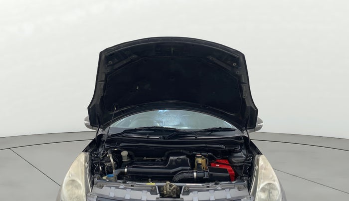 2013 Maruti Swift ZDI, Diesel, Manual, 1,02,438 km, Open Bonet