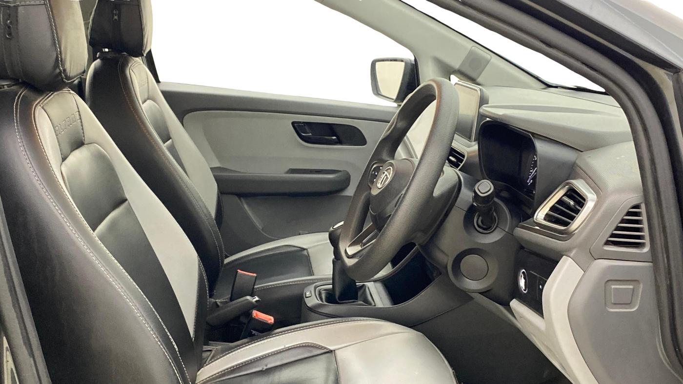 2020 Tata ALTROZ XT PETROL, Petrol, Manual, 84,437 km, Right Side Front Door Cabin