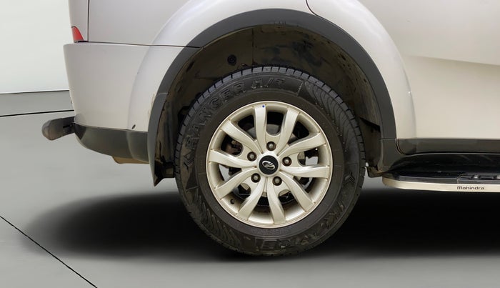 2021 Mahindra XUV500 W9, Diesel, Manual, 1,00,157 km, Right Rear Wheel