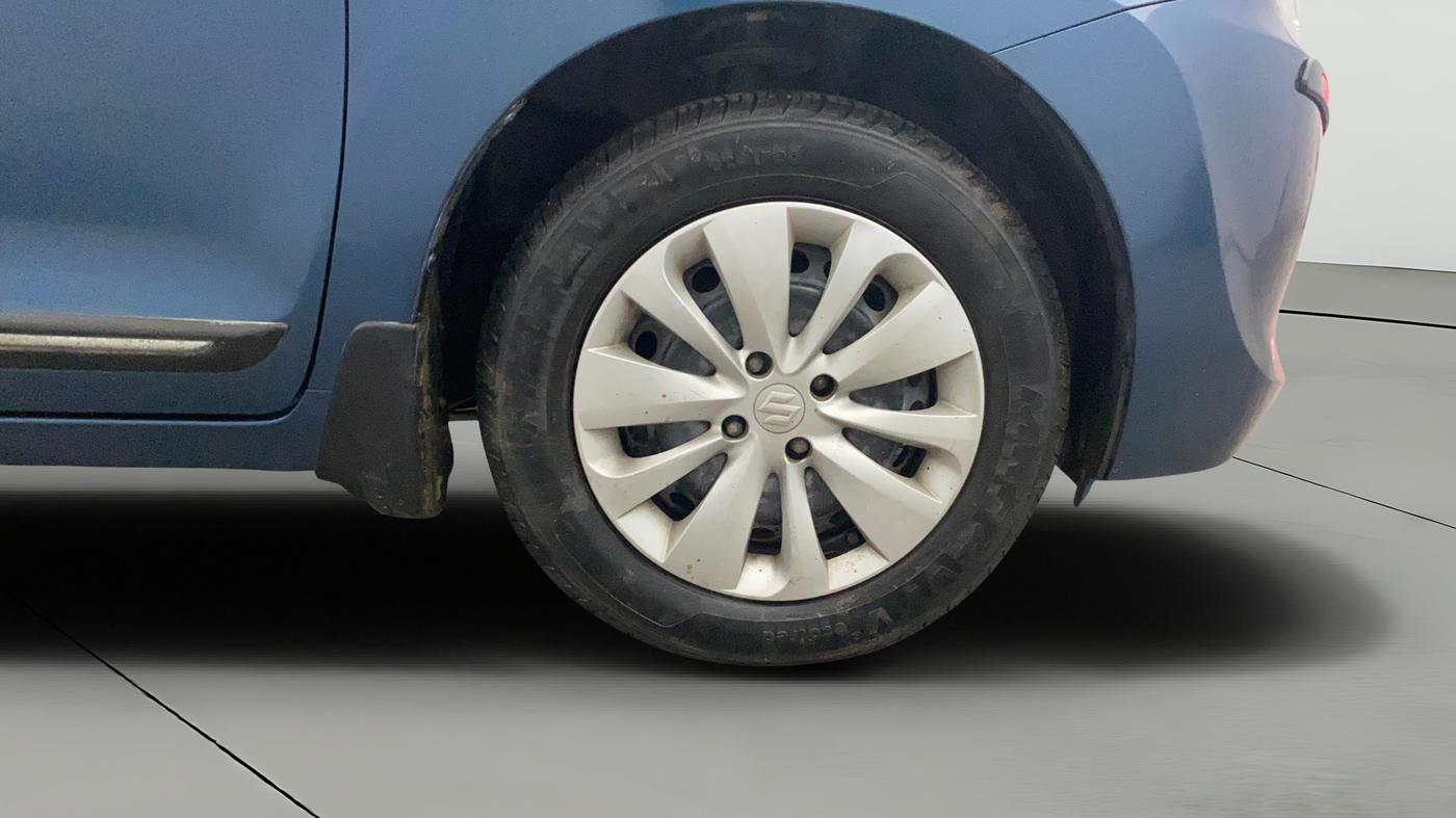 2017 Maruti Baleno DELTA PETROL 1.2, Petrol, Manual, 66,487 km, Right Front Wheel