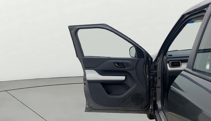 2022 Tata PUNCH ACCOMPLISHED MT, Petrol, Manual, 39,968 km, LHS Front Door