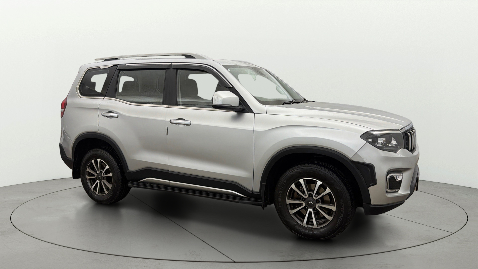2025 Mahindra Scorpio N Z8 Select Petrol MT 2025 Mahindra Scorpio N Z8 Select Petrol MT