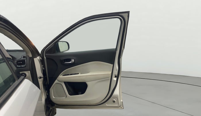 2018 Jeep Compass LIMITED (O) 2.0 DIESEL 4X4, Diesel, Manual, 1,15,207 km, RHS Front Door