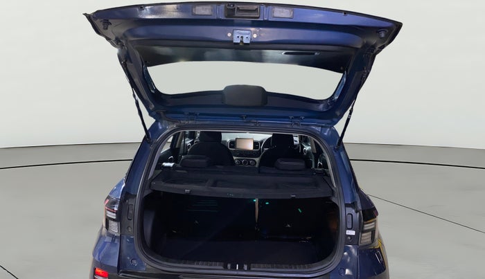 2022 Hyundai VENUE SX 1.5 CRDI, Diesel, Manual, 66,671 km, Boot Open Zoomed View