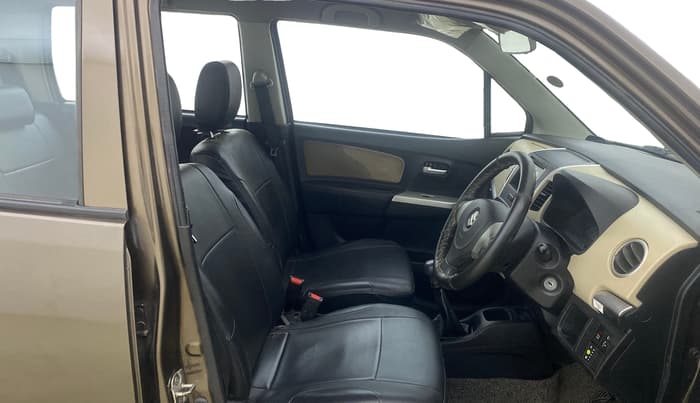 2017 Maruti Wagon R 1.0 LXI CNG (O), CNG, Manual, 52,446 km, Right Side Front Door Cabin