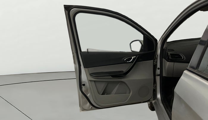 2019 Tata Tiago XZ PETROL, CNG, Manual, 84,710 km, LHS Front Door