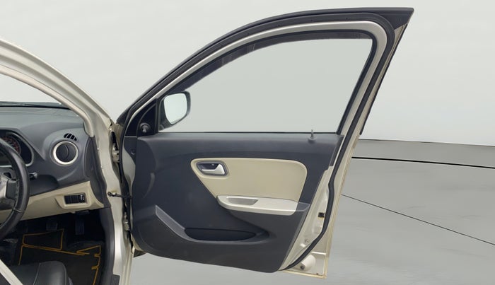 2015 Maruti Alto K10 VXI, Petrol, Manual, 72,522 km, RHS Front Door