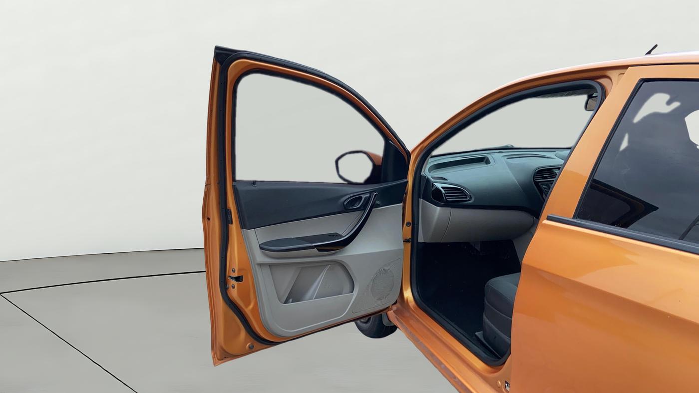 2018 Tata Tiago XT PETROL, Petrol, Manual, 42,296 km, LHS Front Door