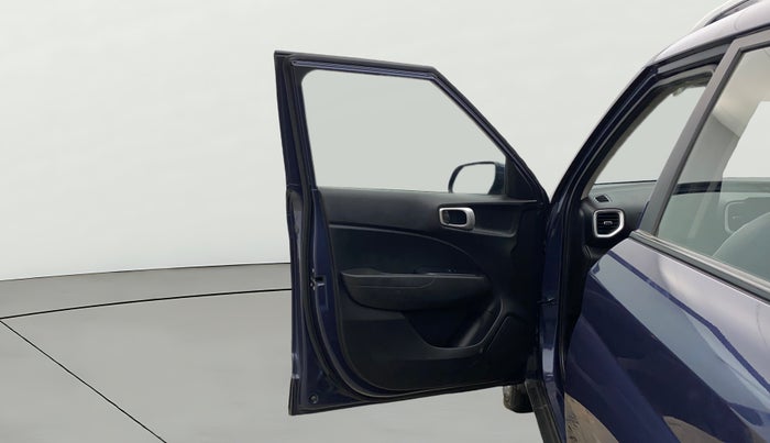 2020 Hyundai VENUE S 1.2, Petrol, Manual, 46,817 km, LHS Front Door