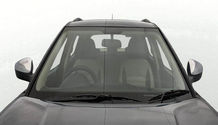 2021 Mahindra XUV300 1.5 W6 MT, Diesel, Manual, 45,062 km, Front Windshield