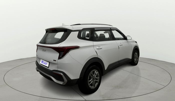 2022 KIA CARENS PRESTIGE 1.4 PETROL 7 STR, Petrol, Manual, 41,861 km, Right Back Diagonal