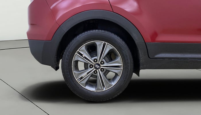 2017 Hyundai Creta SX (O) 1.6 DIESEL, Diesel, Manual, 1,04,813 km, Right Rear Wheel