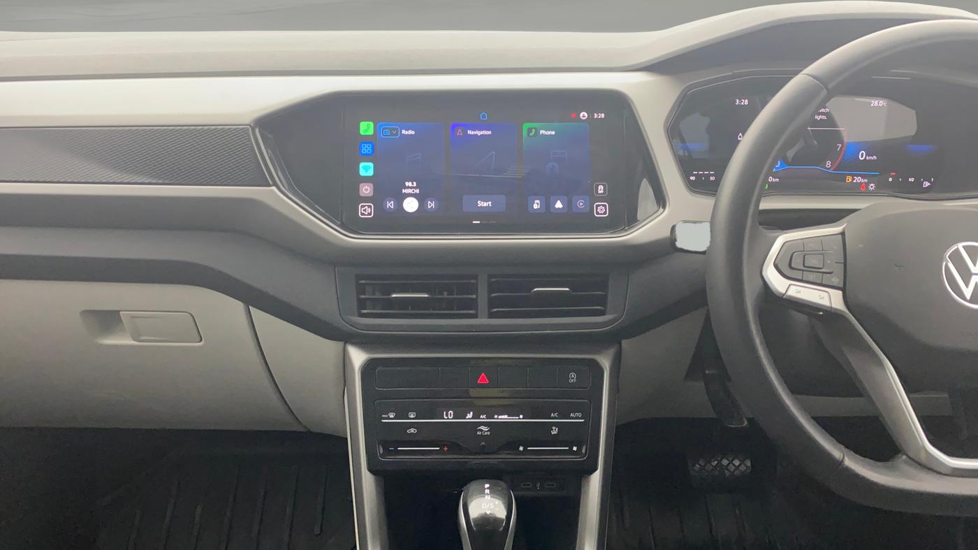 2025 Volkswagen TAIGUN Highline Plus 1.0 TSI AT, Petrol, Automatic, 9,799 km, Air Conditioner