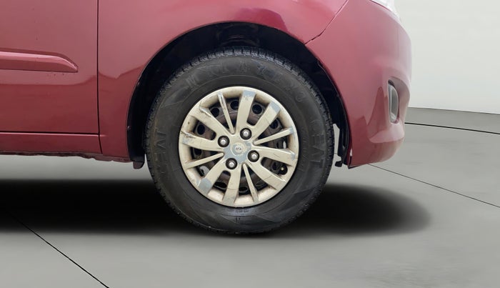 2013 Hyundai i10 SPORTZ 1.2 AT, Petrol, Automatic, 99,066 km, Right Front Wheel