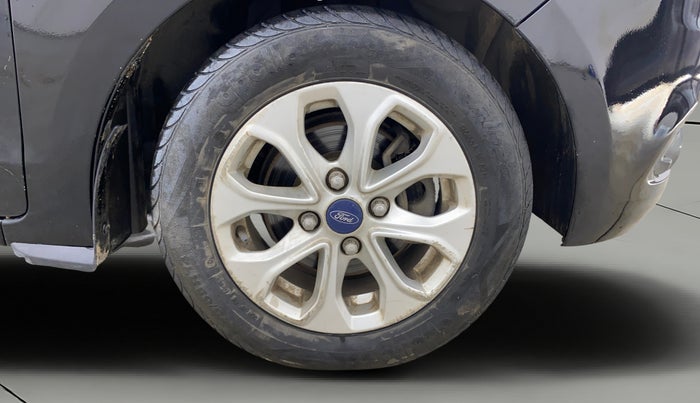 2018 Ford Figo Aspire TITANIUM 1.2 PETROL, Petrol, Manual, 42,113 km, Right Front Wheel