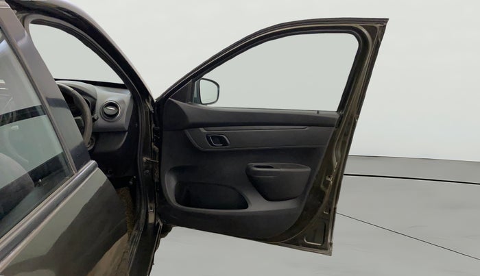 2017 Renault Kwid RXT 1.0 AMT (O), Petrol, Automatic, 99,229 km, RHS Front Door