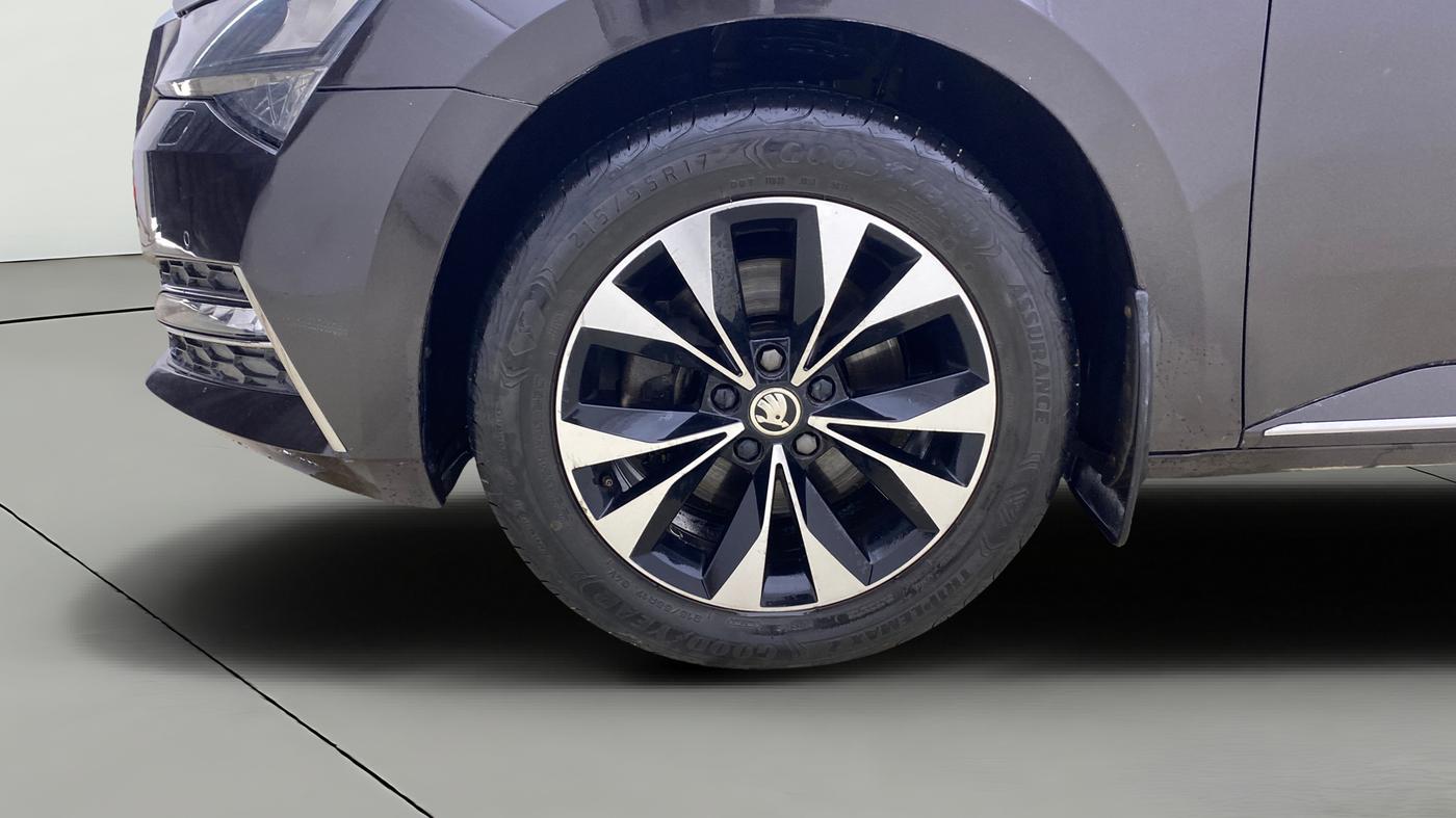 2020 Skoda Superb L&K 2.0 TSI AT, Petrol, Automatic, 86,208 km, Left Front Wheel