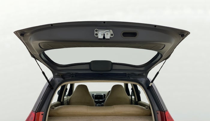 2012 Hyundai i10 MAGNA 1.1, CNG, Manual, 1,05,771 km, Boot Door Open