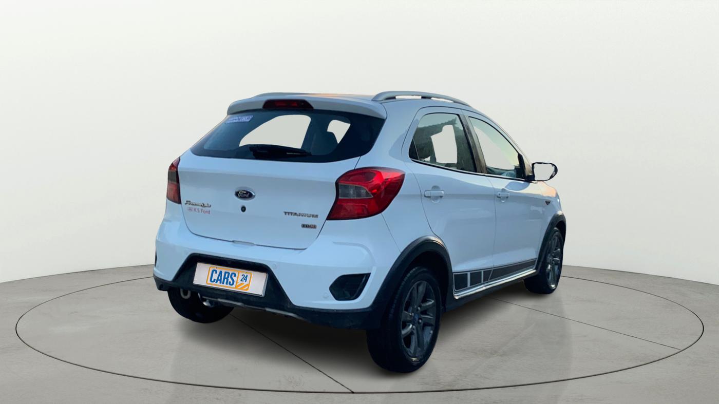 2018 Ford FREESTYLE TITANIUM 1.5 DIESEL, Diesel, Manual, 1,30,602 km, Right Back Diagonal