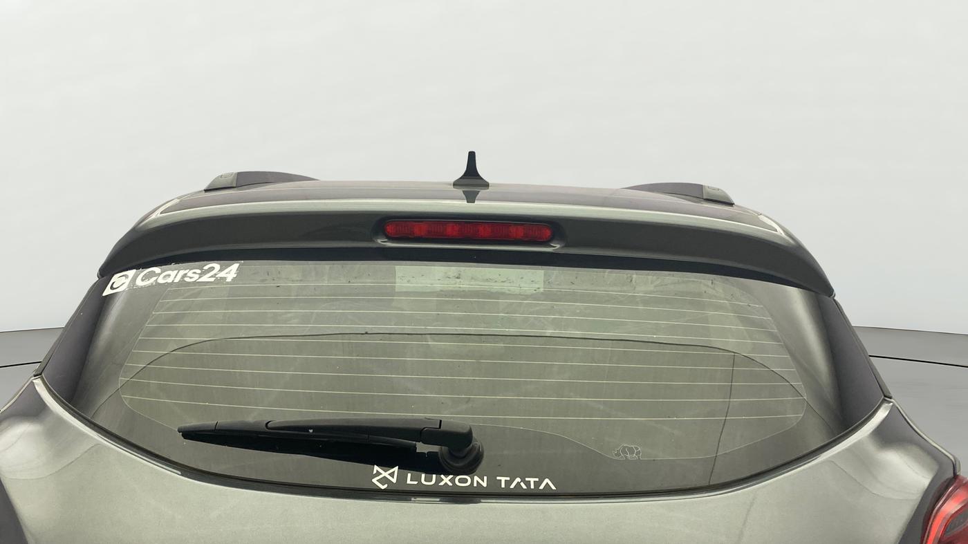 2025 Tata PUNCH Accomplished Plus (S) AMT, Petrol, Automatic, 12,391 km, Rear Windshield
