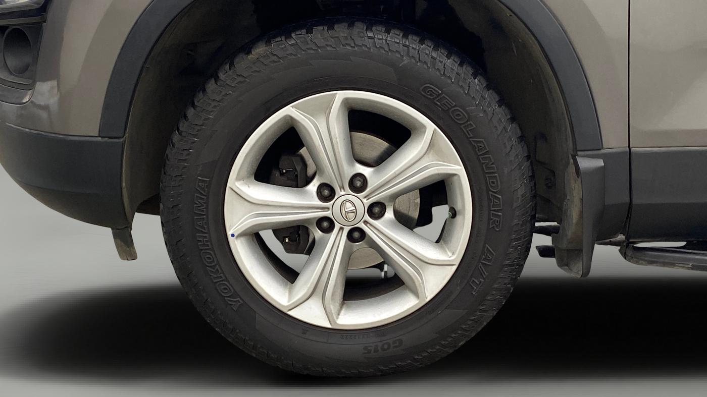 2019 Tata Harrier XZ 2.0L, Diesel, Manual, 99,169 km, Left Front Wheel