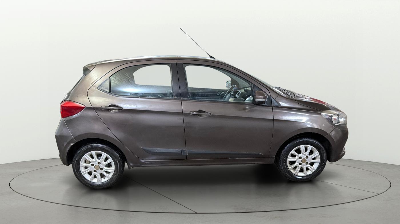 2018 Tata Tiago XZ PETROL, Petrol, Manual, 90,927 km, Right Side View