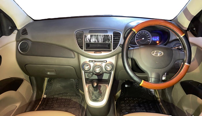 2013 Hyundai i10 MAGNA 1.1, Petrol, Manual, 31,075 km, Dashboard